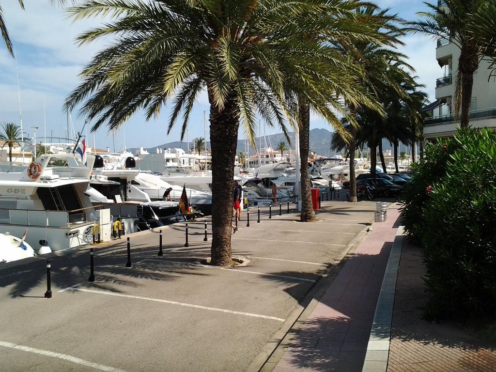 דירות אמפוריבראבה Club Nautic 3 מראה חיצוני תמונה